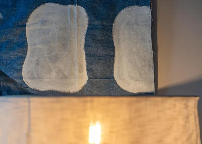 Le Bleu Jean Denim Arenes - Une Nuit A Nimes
